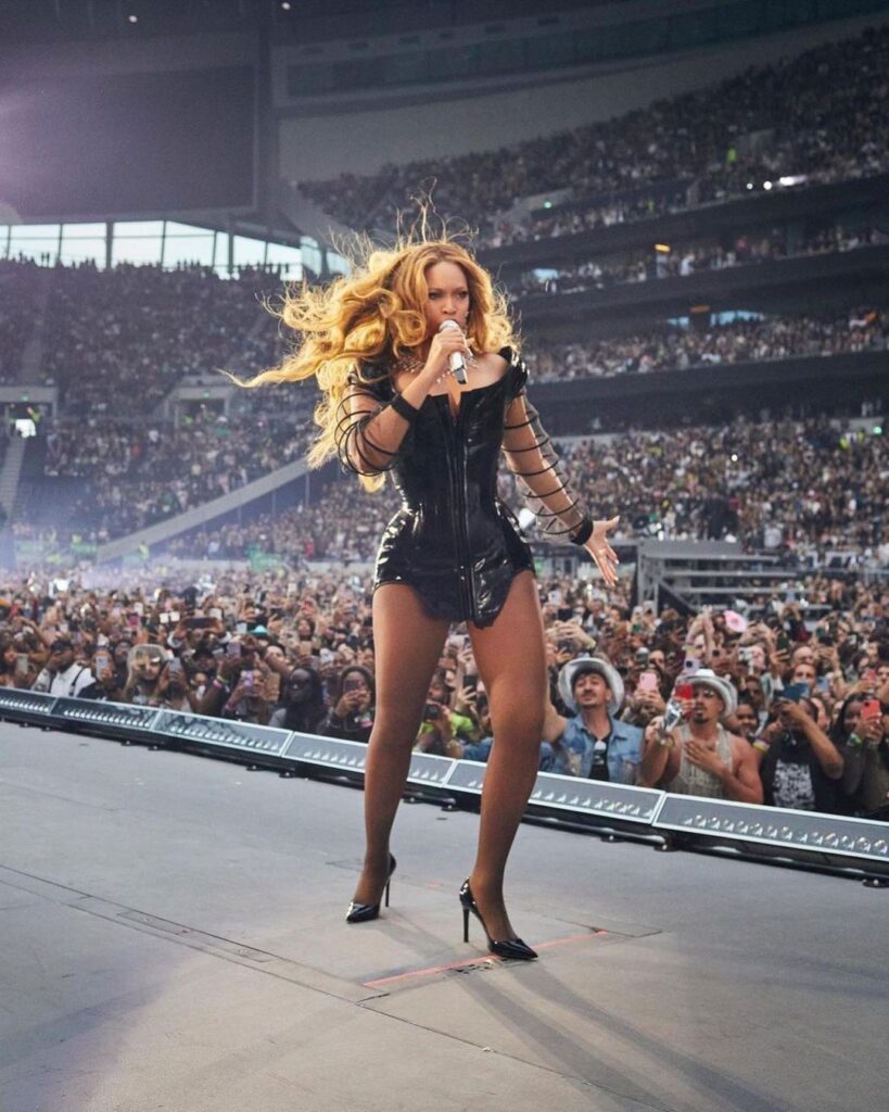 Beyoncé Wore Custom Vivienne Westwood to the Opening ‘Renaissance ...